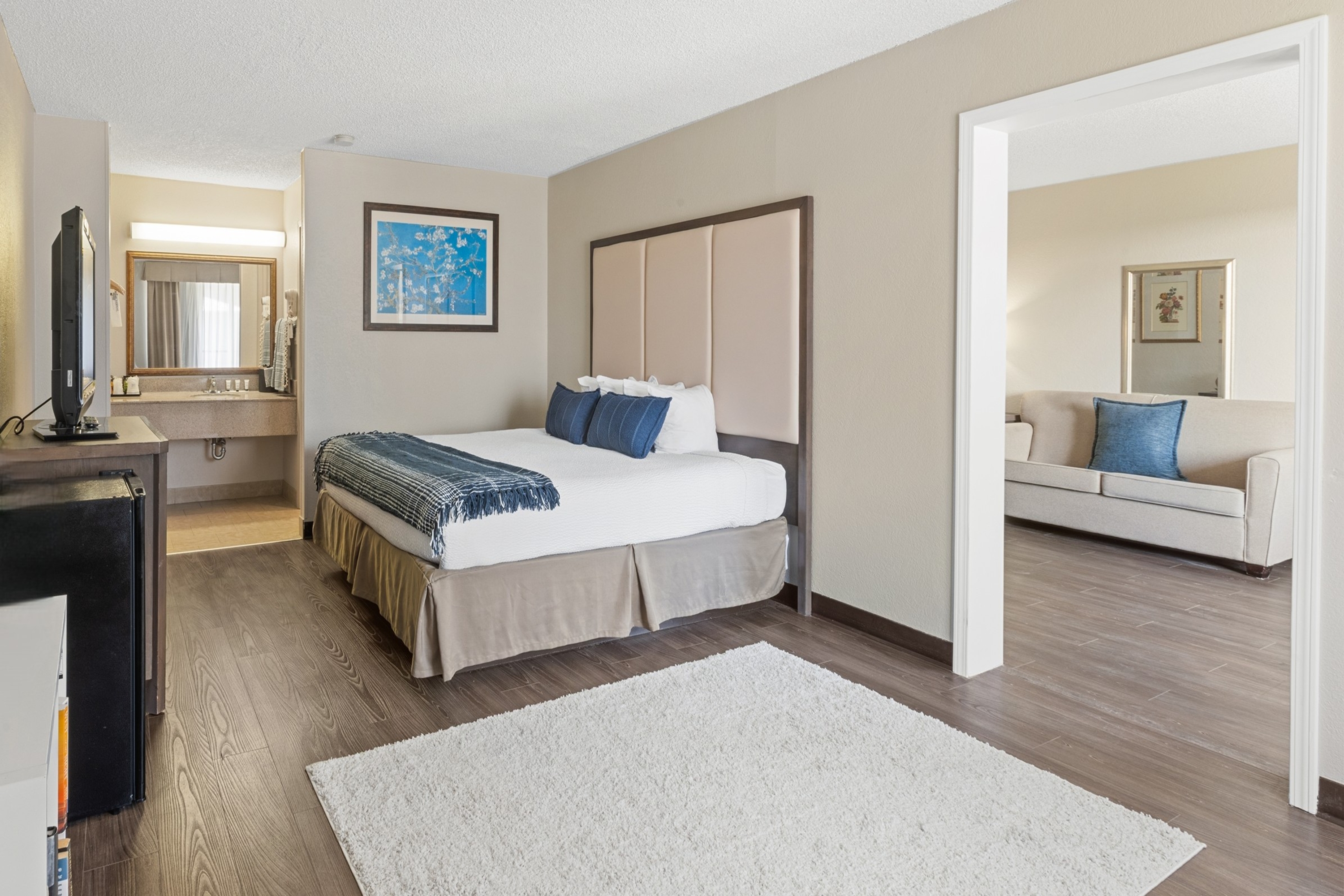 Guest room at the Ramada by Wyndham Houma in Houma, Louisiana